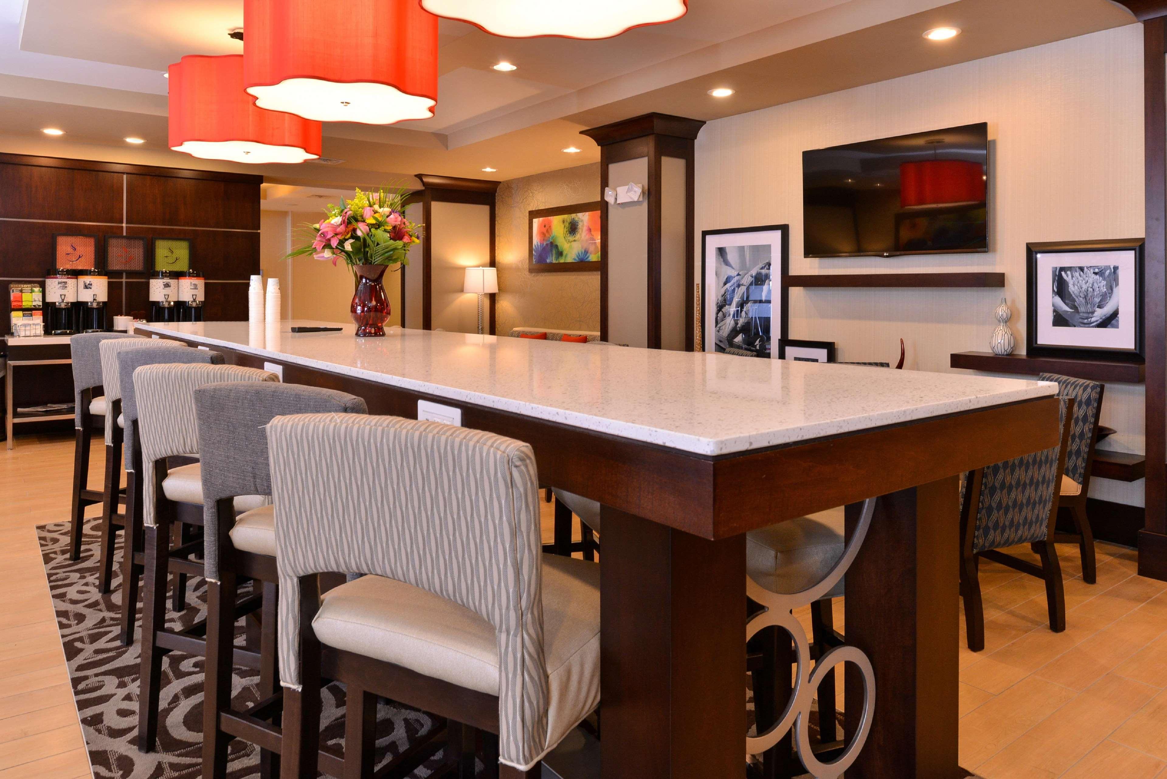 Hotel Hampton 3*